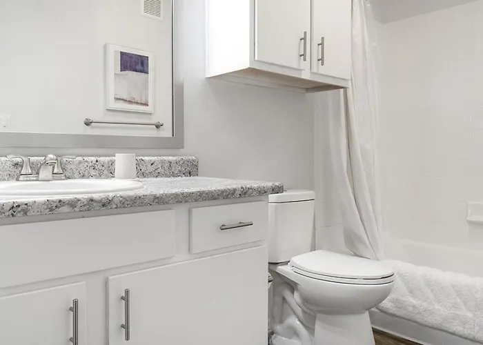 Landing Modern With Amazing Amenities * Tucson