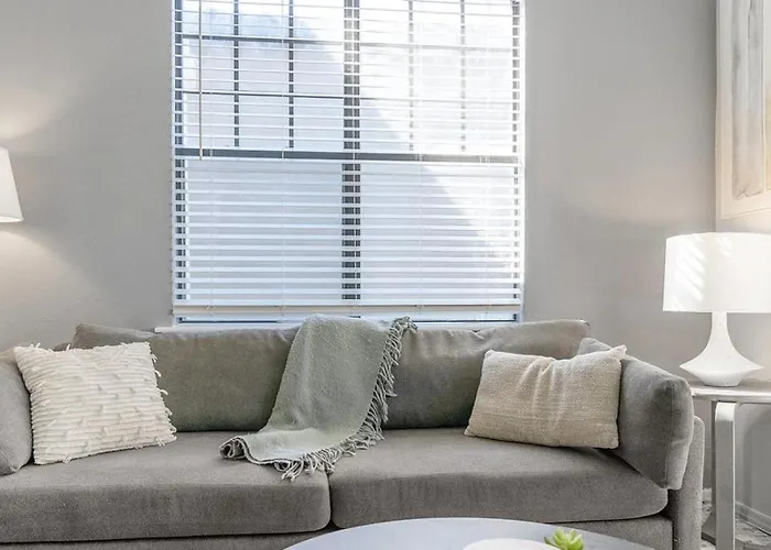 Landing Modern With Amazing Amenities
